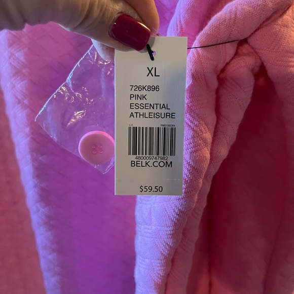 Crown and Ivy Pullover - Picture 5 of 5